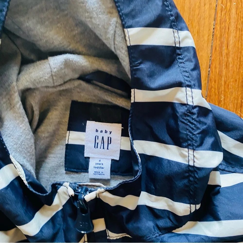 ⭐️ GAP Spring Lightweight Navy Stripe Hooded Jacket